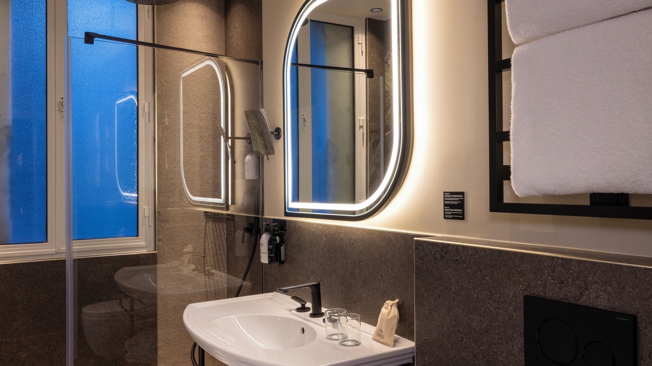 Photo of Bathroom in Chaillot