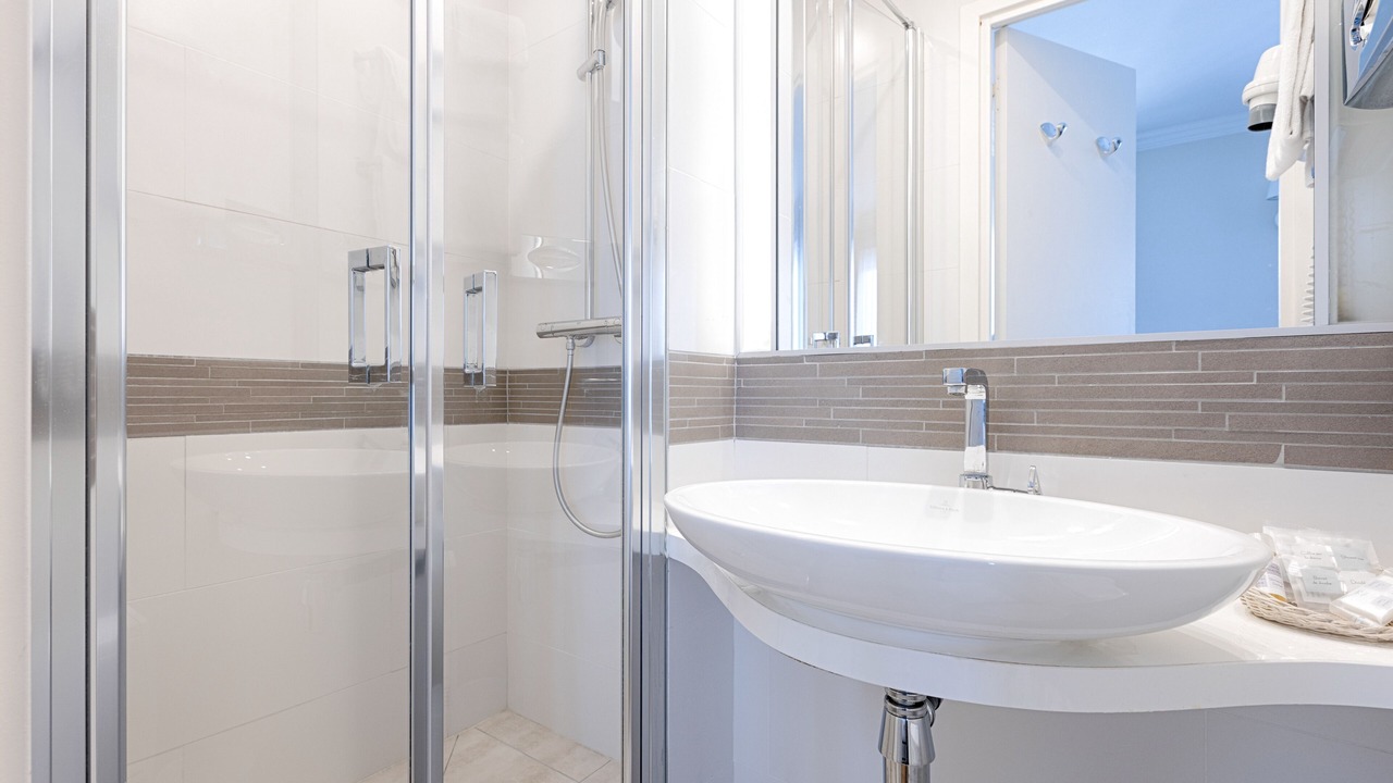 Photo of Bathroom in Montparnasse