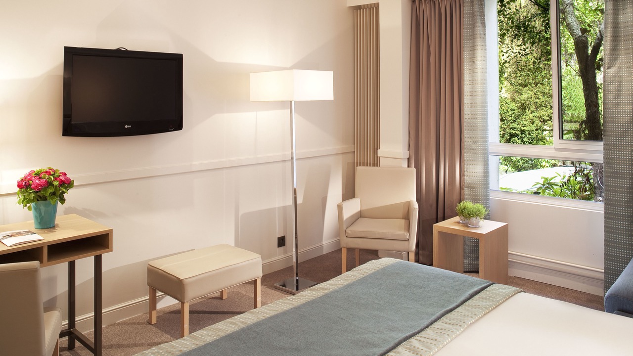 Photo of Bedroom in Chaillot