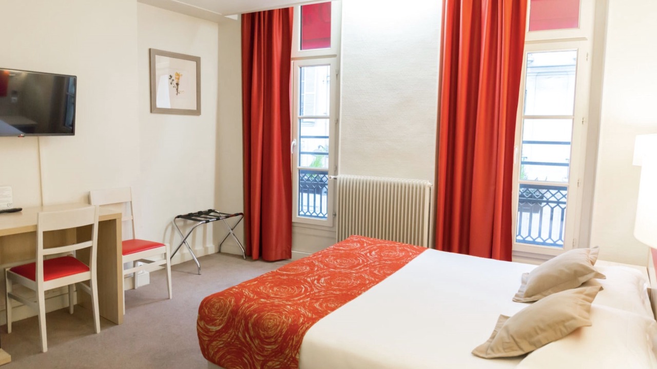 Photo of Bedroom in Saint-Merri