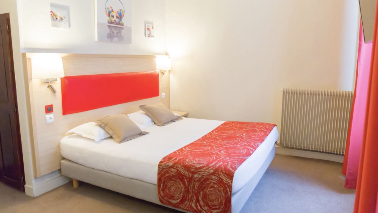 Photo of Bedroom in Saint-Merri