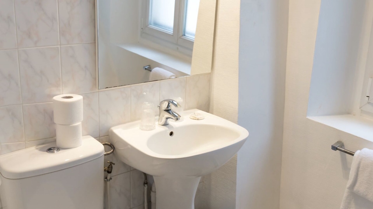 Photo of Bathroom in Saint-Merri