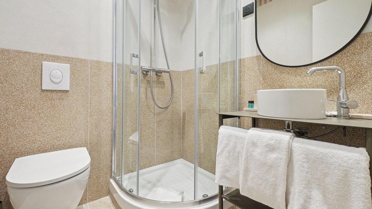Photo of Bathroom in Saint-Merri