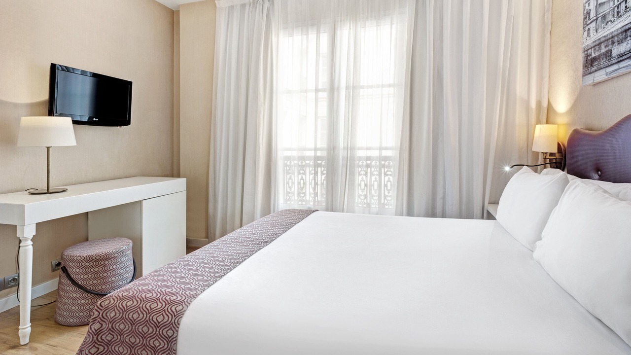 Photo of Bedroom in L'Europe