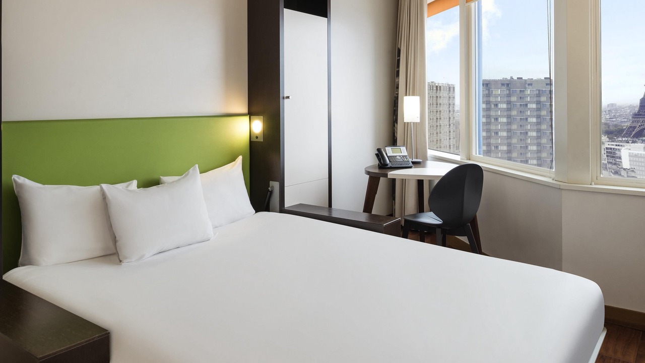 Photo of Bedroom in Grenelle