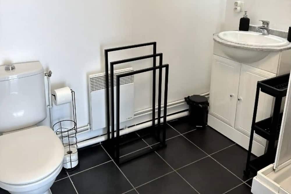 Photo of Bathroom in Esbly