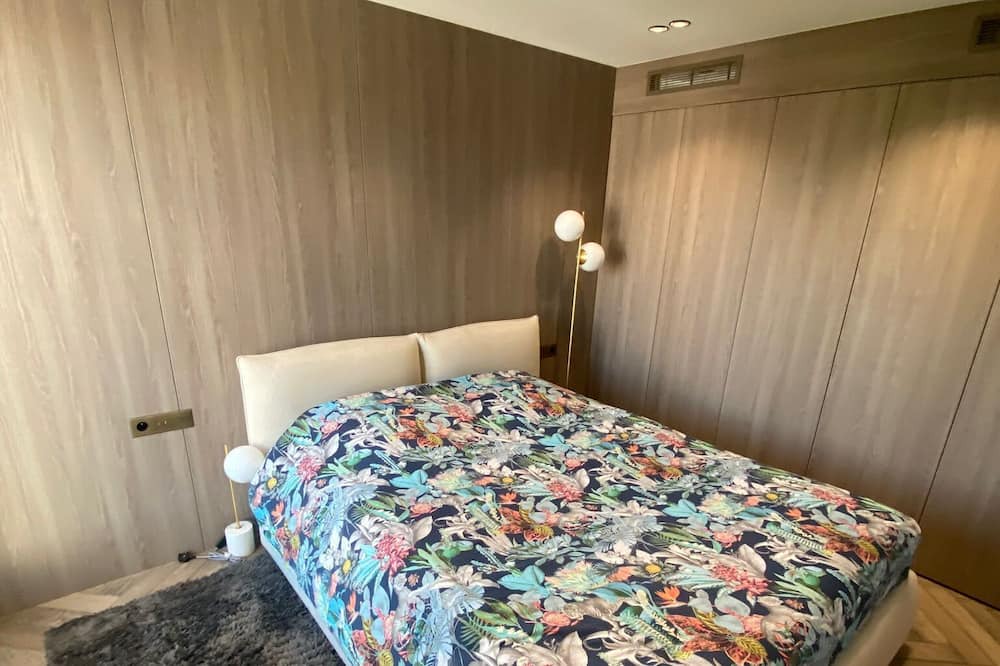 Photo of Bedroom in La Varenne Saint-Hilaire