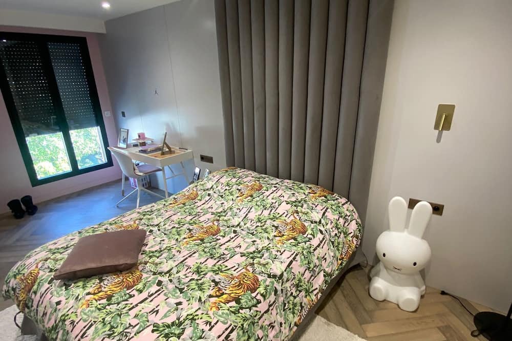 Photo of Bedroom in La Varenne Saint-Hilaire