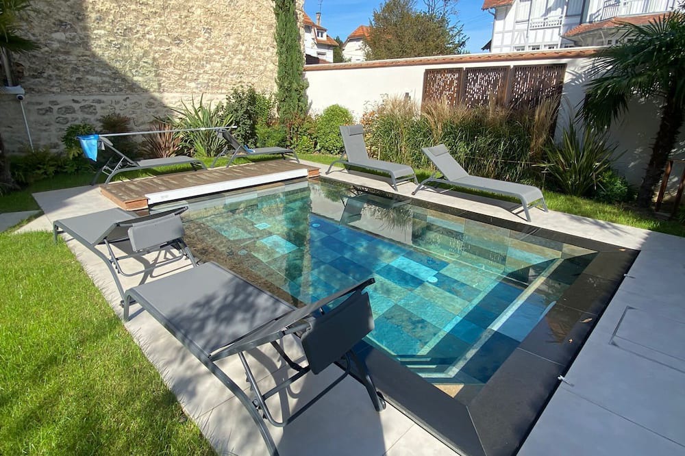 Photo of Outdoor in La Varenne Saint-Hilaire