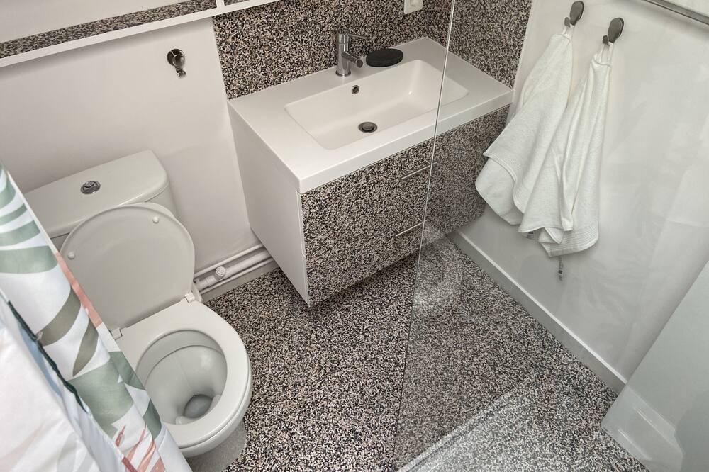Photo of Bathroom in Quartier de la Place-Vendome
