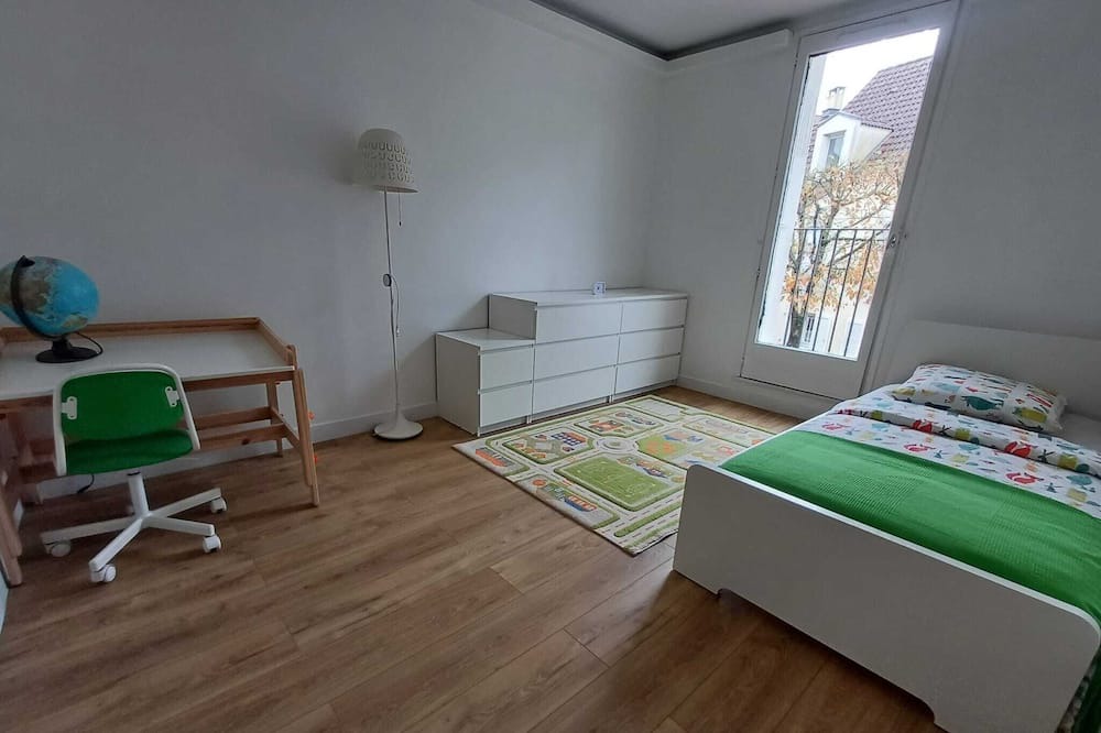 Photo of Bedroom in Rueil-Malmaison