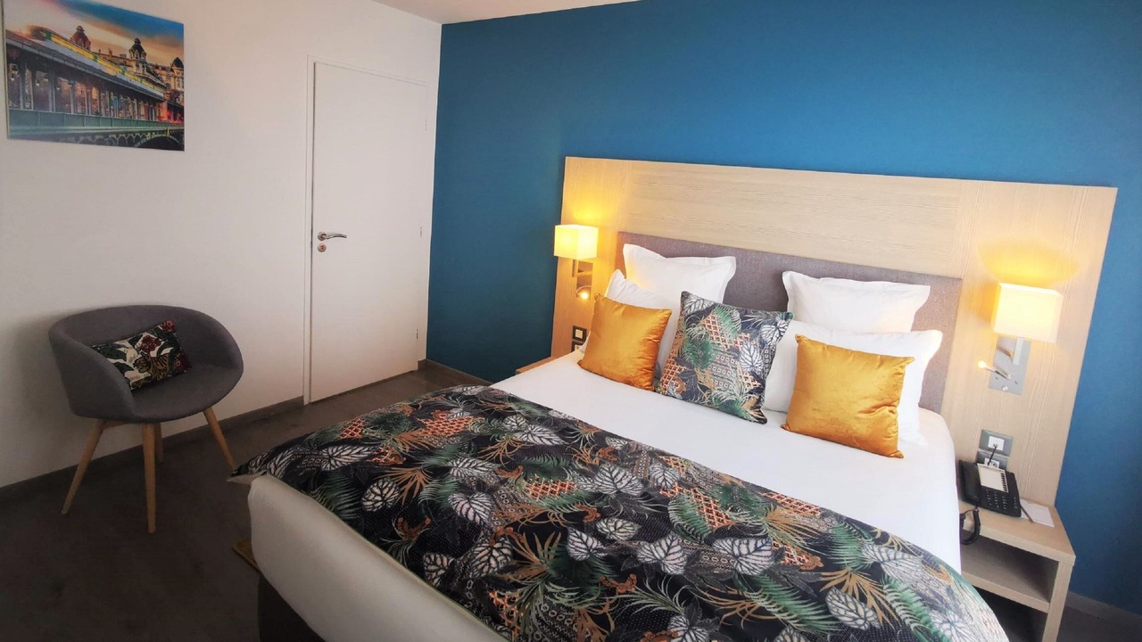 Photo of Bedroom in Asnieres-sur-Seine