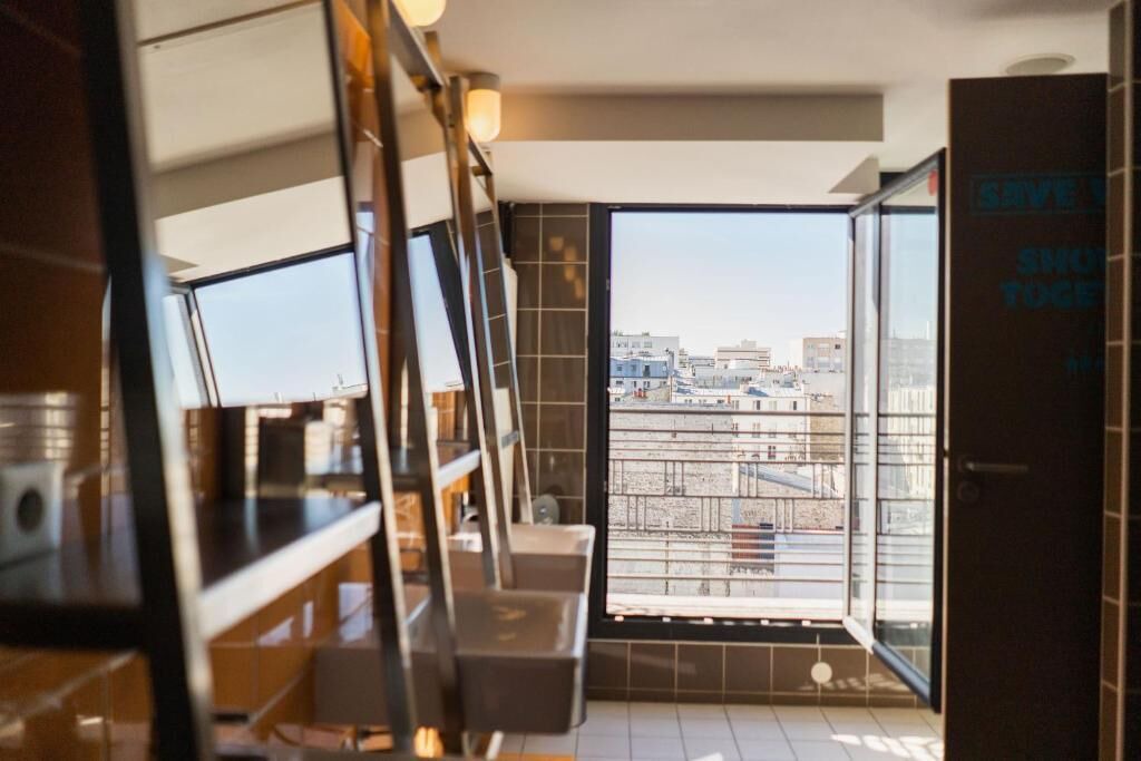 Photo of Bathroom in Quartier de la Folie-Mericourt