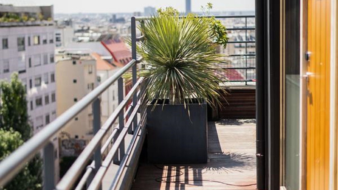 Photo of Patio Balcony in Quartier de la Folie-Mericourt
