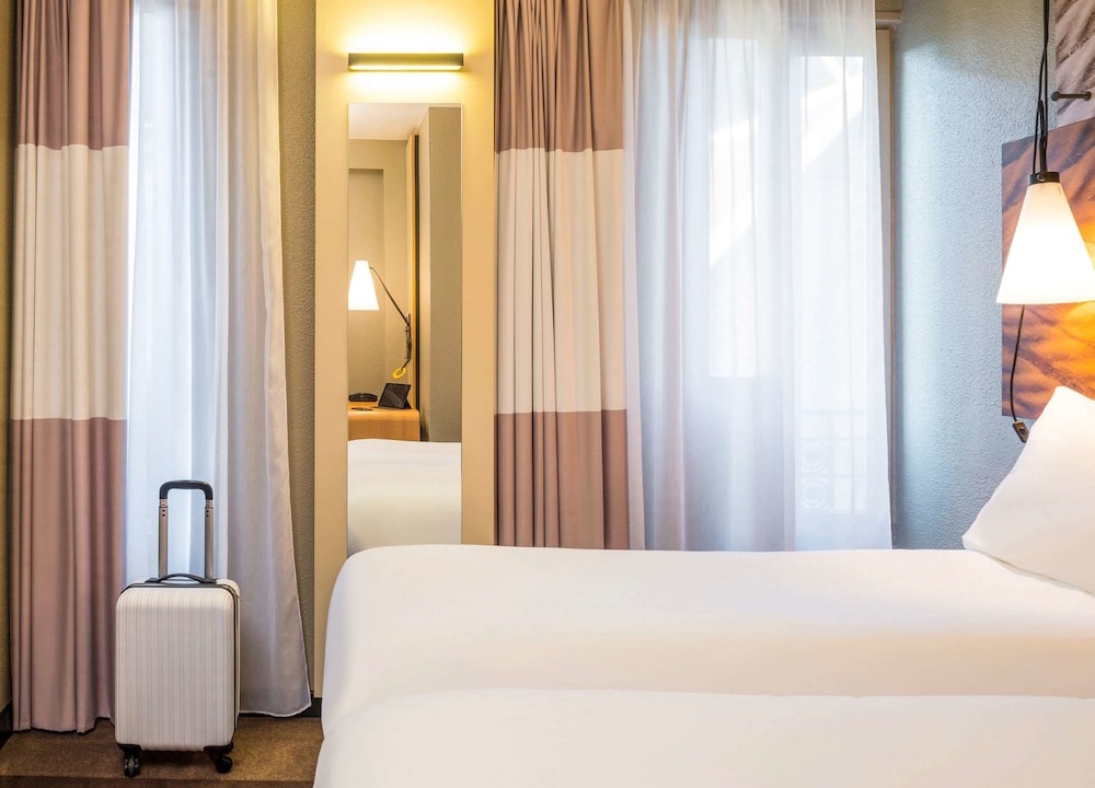 Photo of Bedroom in Clichy