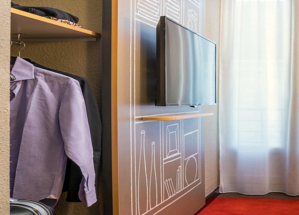 Photo of Bedroom in Clichy