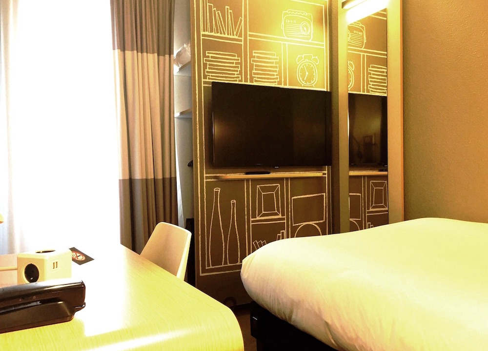 Photo of Bedroom in Clichy