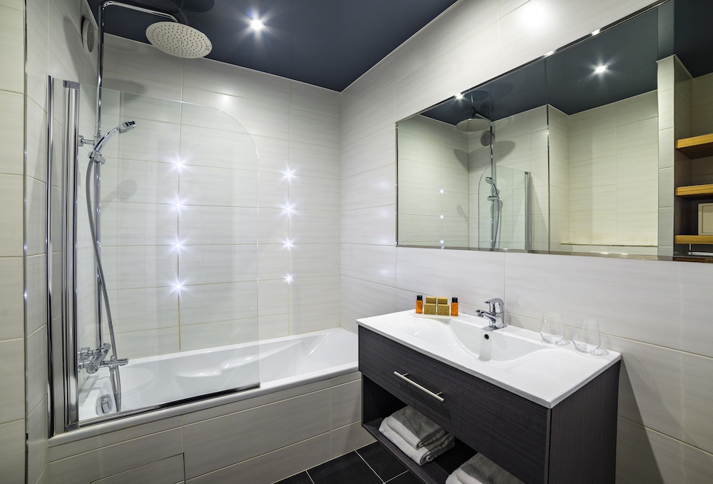 Photo of Bathroom in Clichy