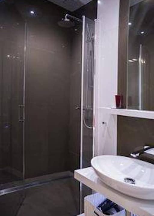 Photo of Bathroom in 3rd Arrondissement