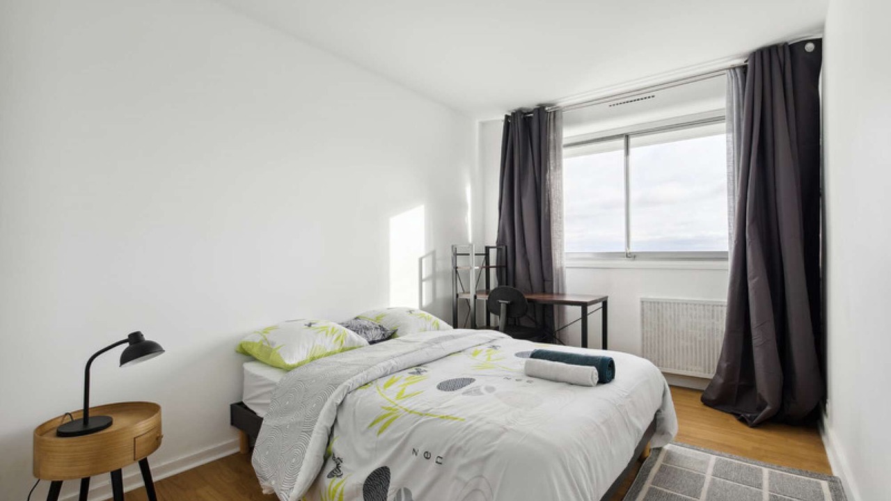 Photo of Bedroom in Colombes