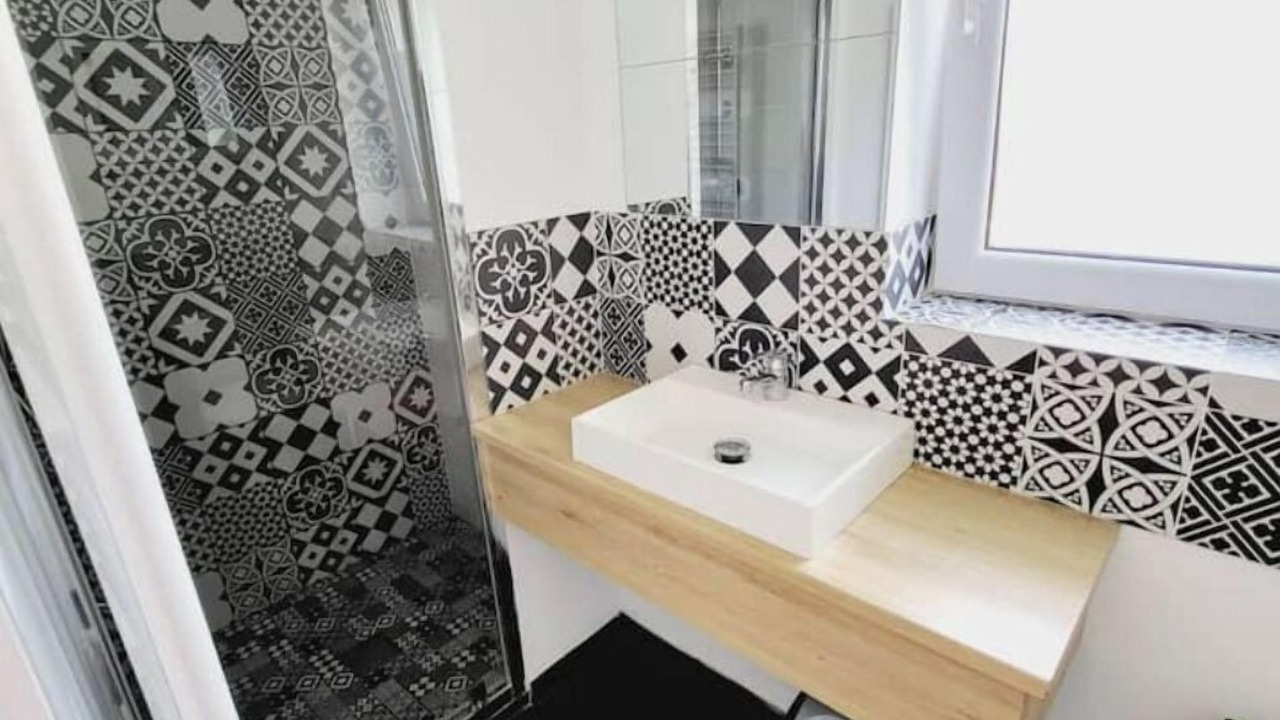 Photo of Bathroom in Esbly