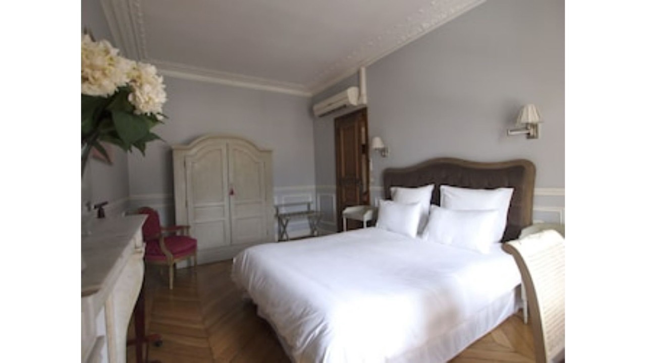 Photo of Bedroom in Saint-Merri