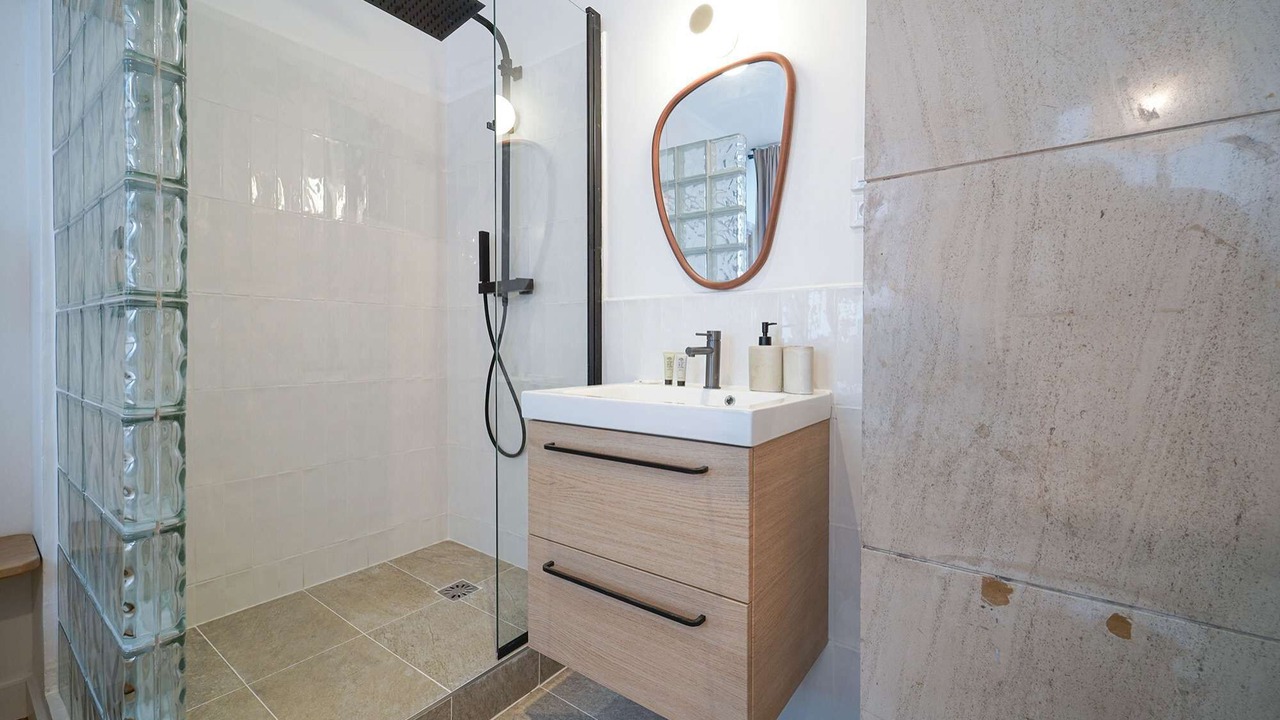 Photo of Bathroom in Saint-Merri