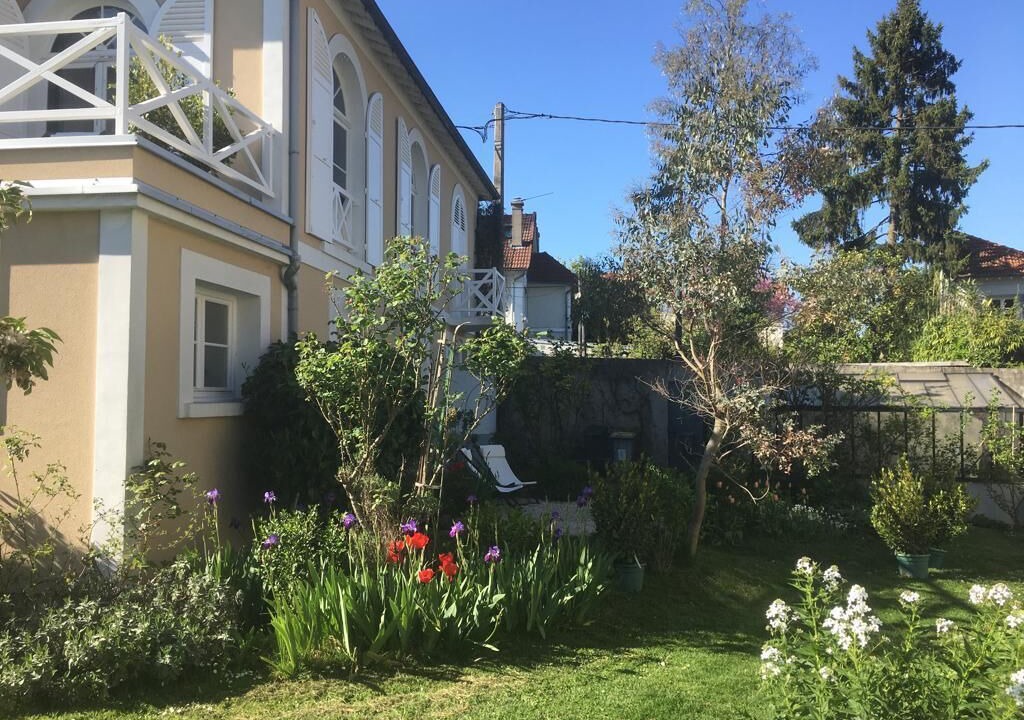 Photo of Outdoor in Garches