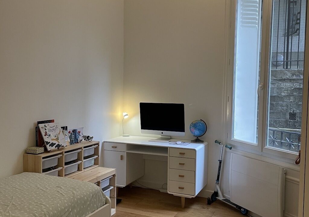 Photo of Bedroom in Combat