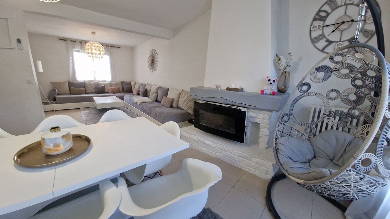 Photo of Livingroom in Livry-Gargan