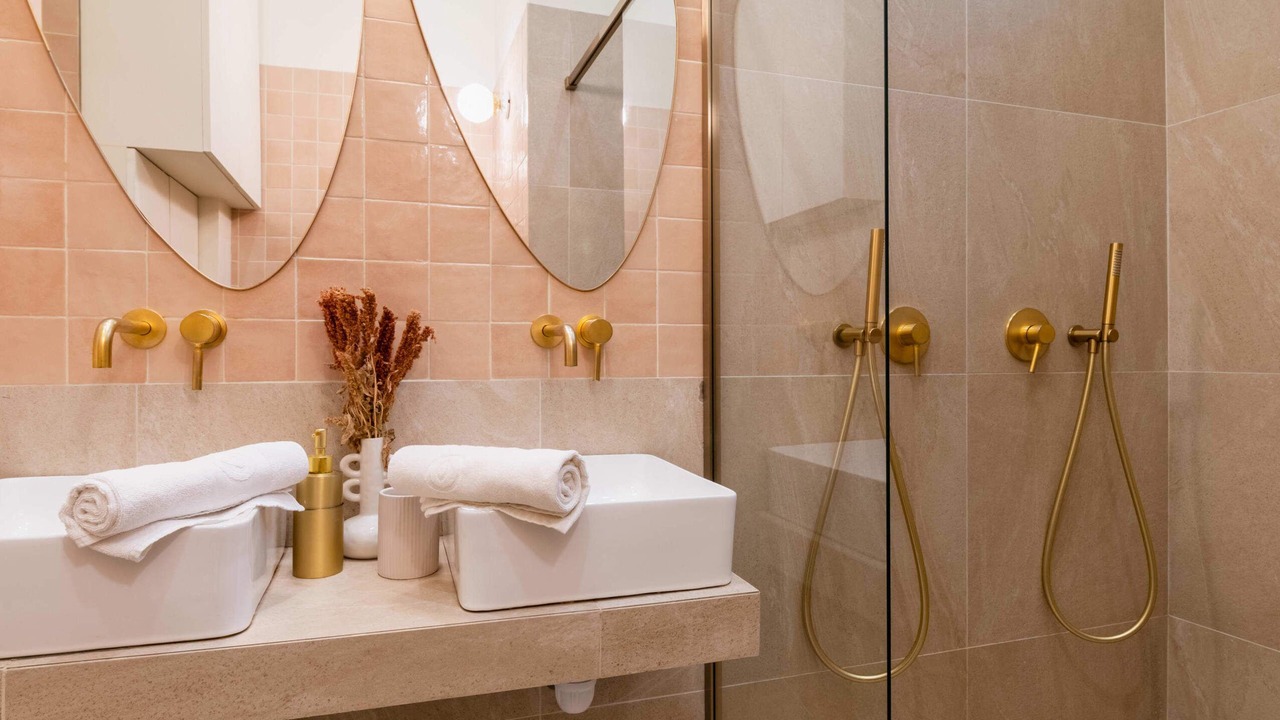 Photo of Bathroom in Quartier de la Folie-Mericourt