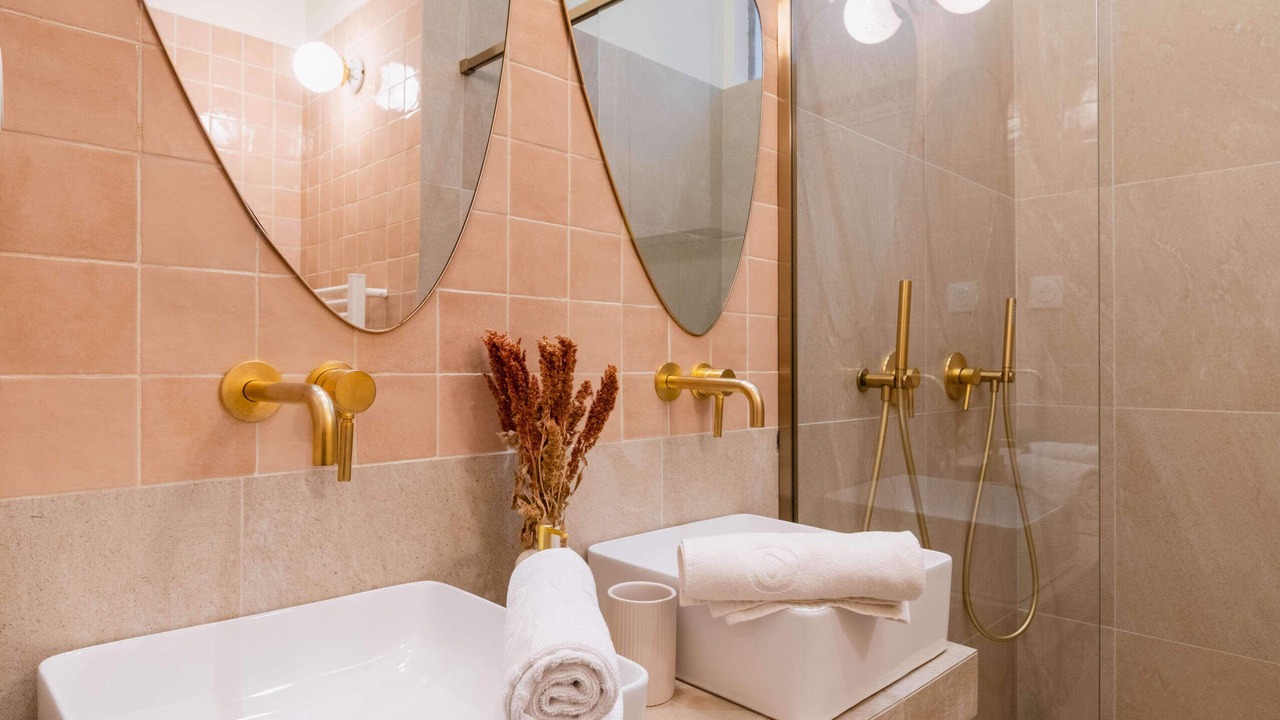 Photo of Bathroom in Quartier de la Folie-Mericourt