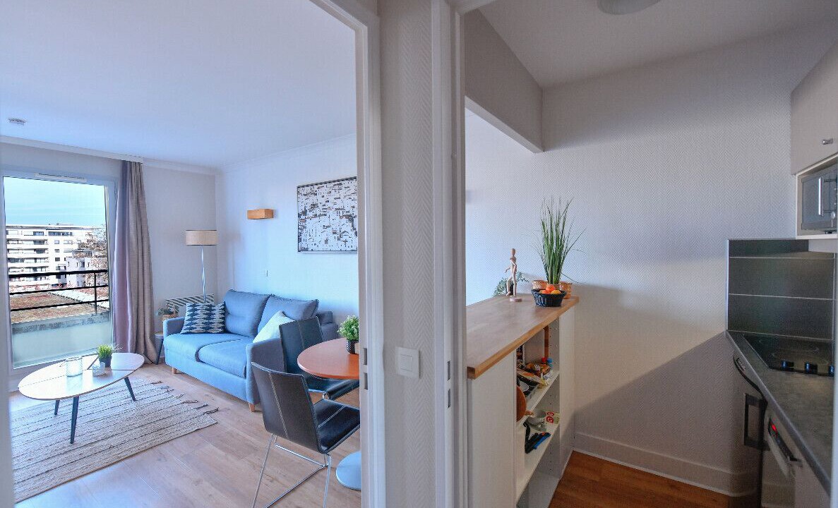 Photo of Livingroom in Combat