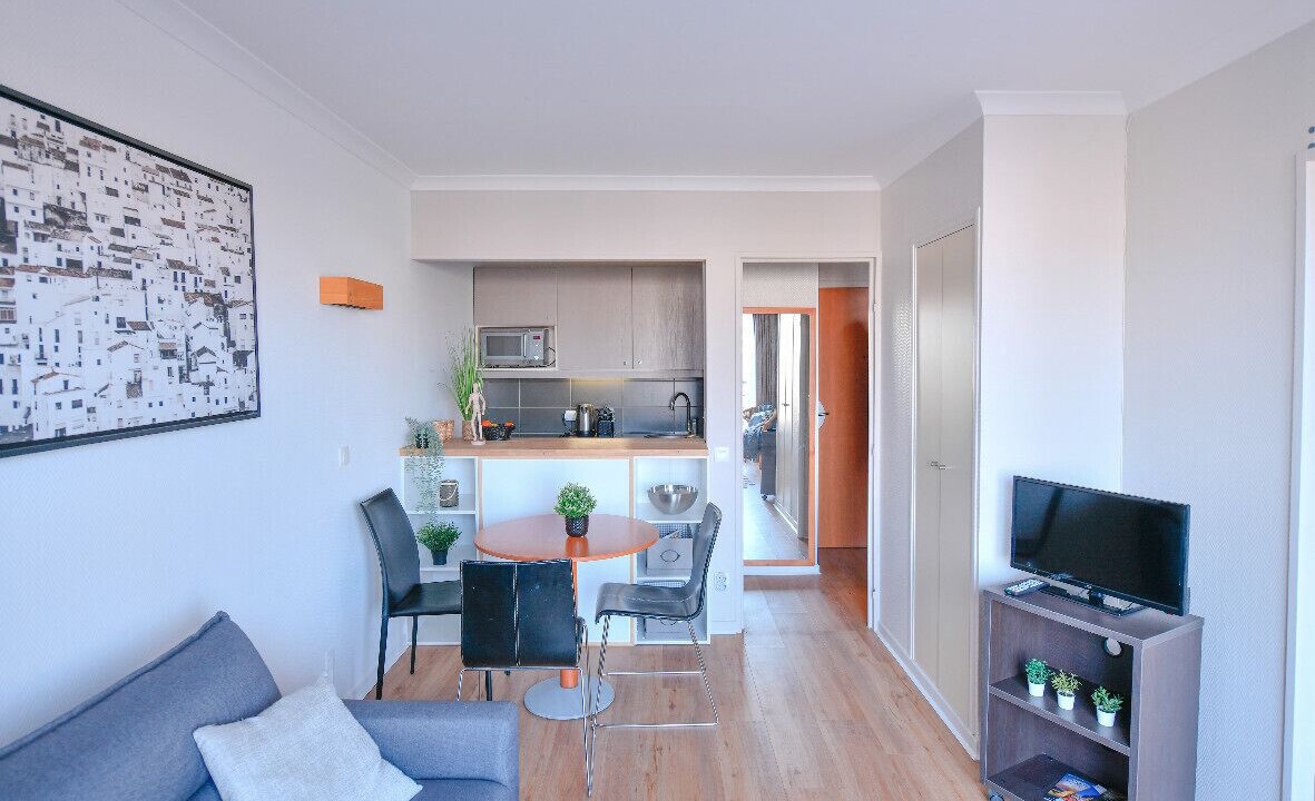 Photo of Livingroom in Combat