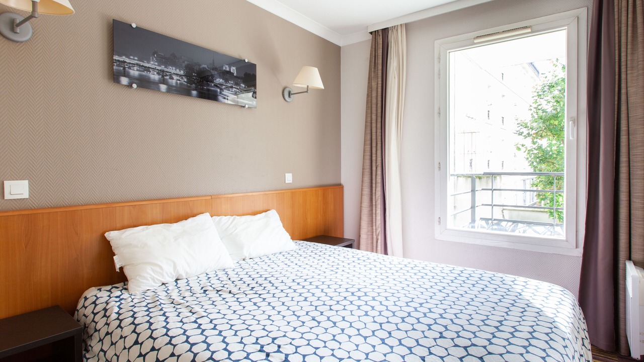 Photo of Bedroom in Combat