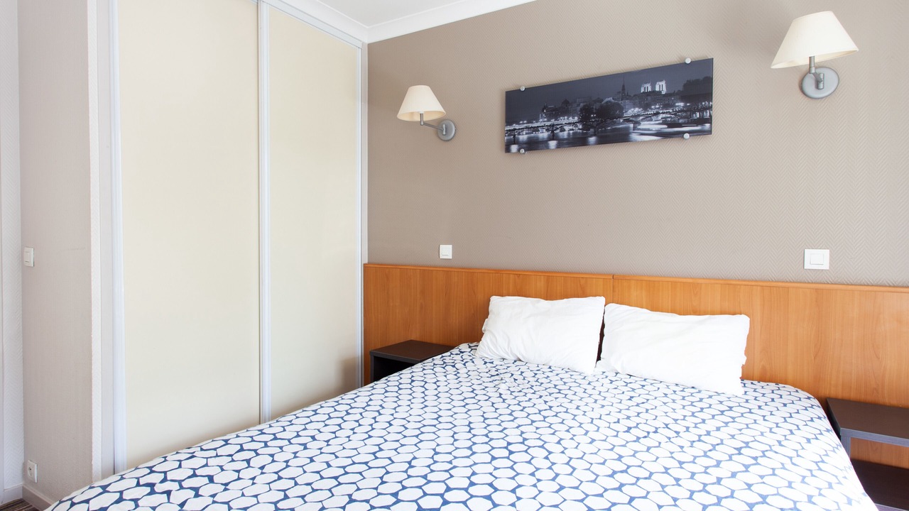 Photo of Bedroom in Combat