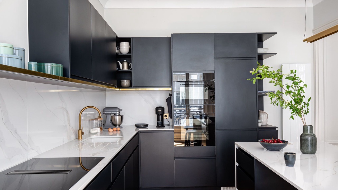 Photo of Kitchen in 16th Arrondissement