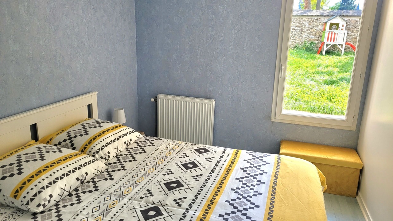 Photo of Bedroom in Emerainville