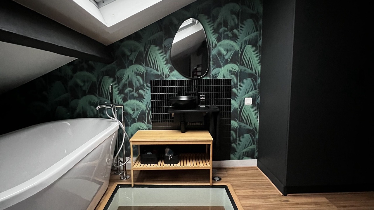 Photo of Bathroom in Saint-Fargeau