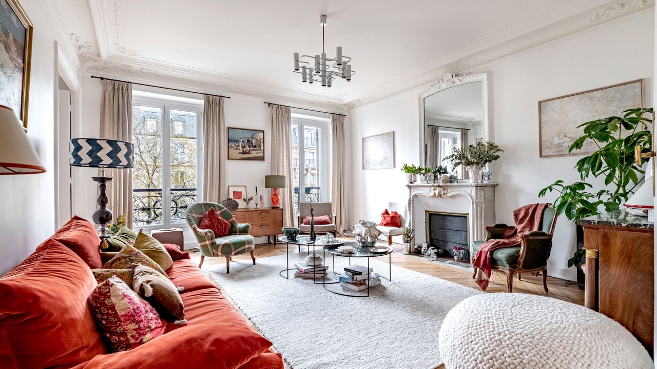 Photo of Livingroom in 10th Arrondissement