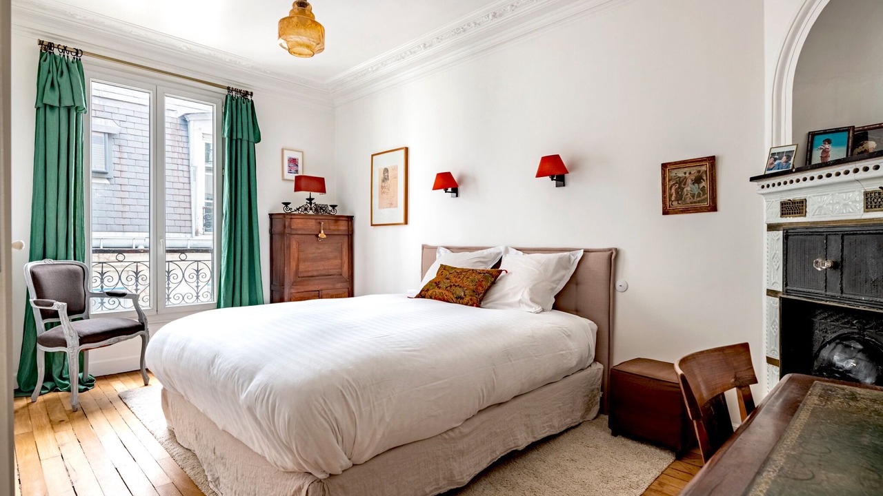 Photo of Bedroom in 10th Arrondissement