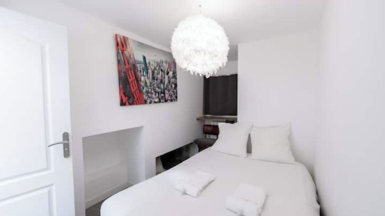 Photo of Bedroom in Puteaux