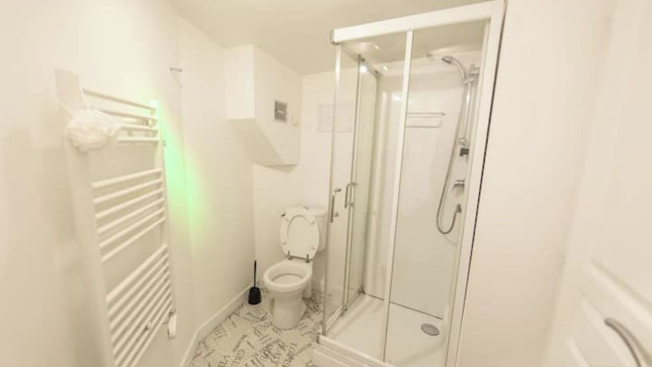 Photo of Bathroom in Puteaux