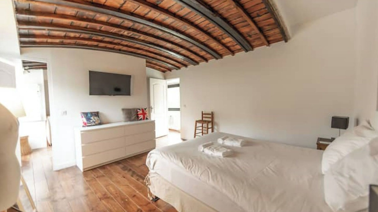 Photo of Bedroom in Puteaux