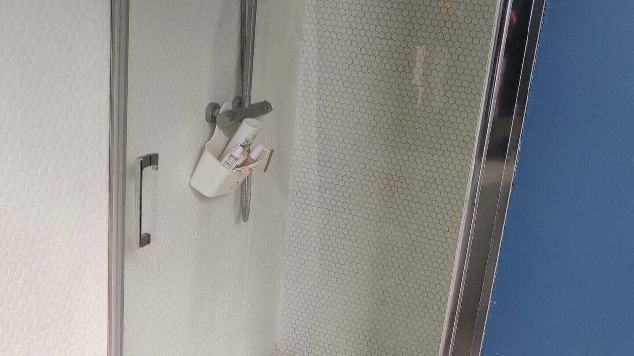 Photo of Bathroom in Les Lilas