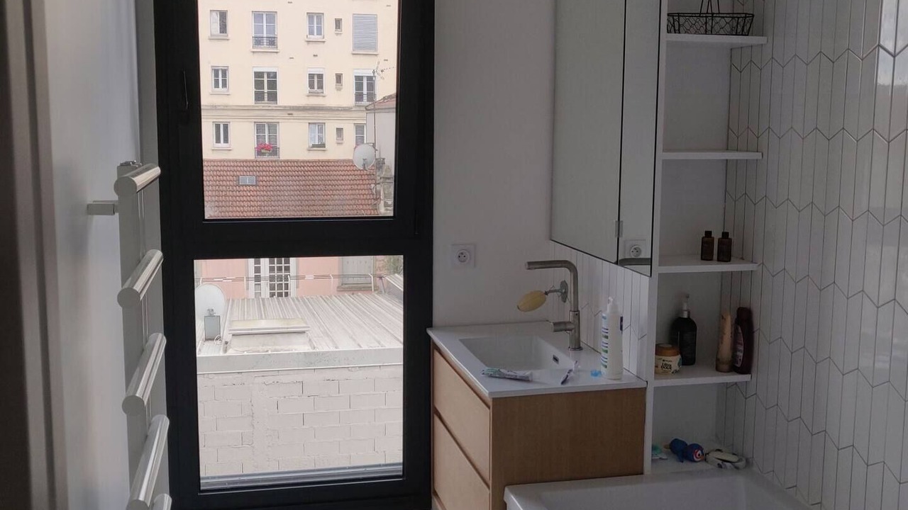 Photo of Bathroom in Les Lilas