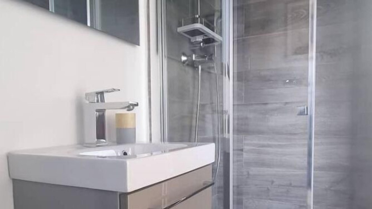 Photo of Bathroom in Vaucresson