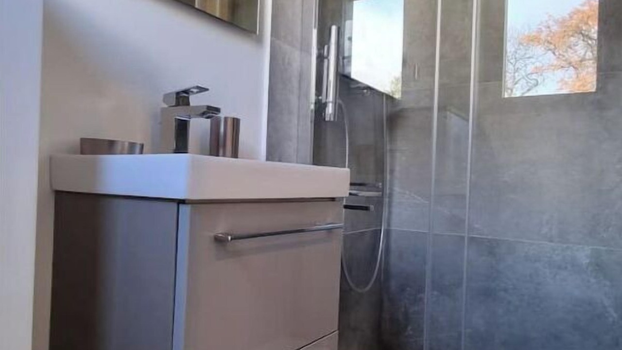 Photo of Bathroom in Vaucresson
