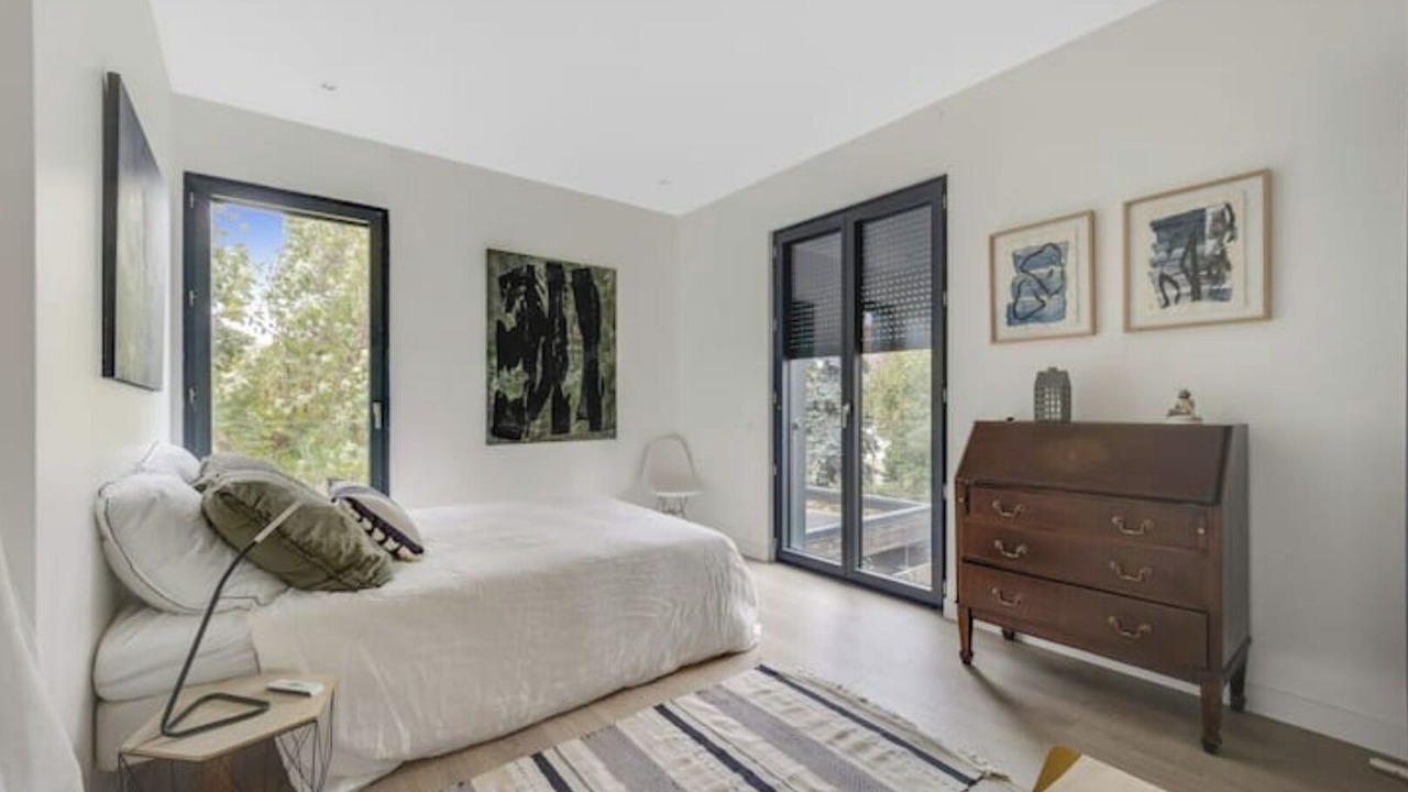 Photo of Bedroom in Vaucresson
