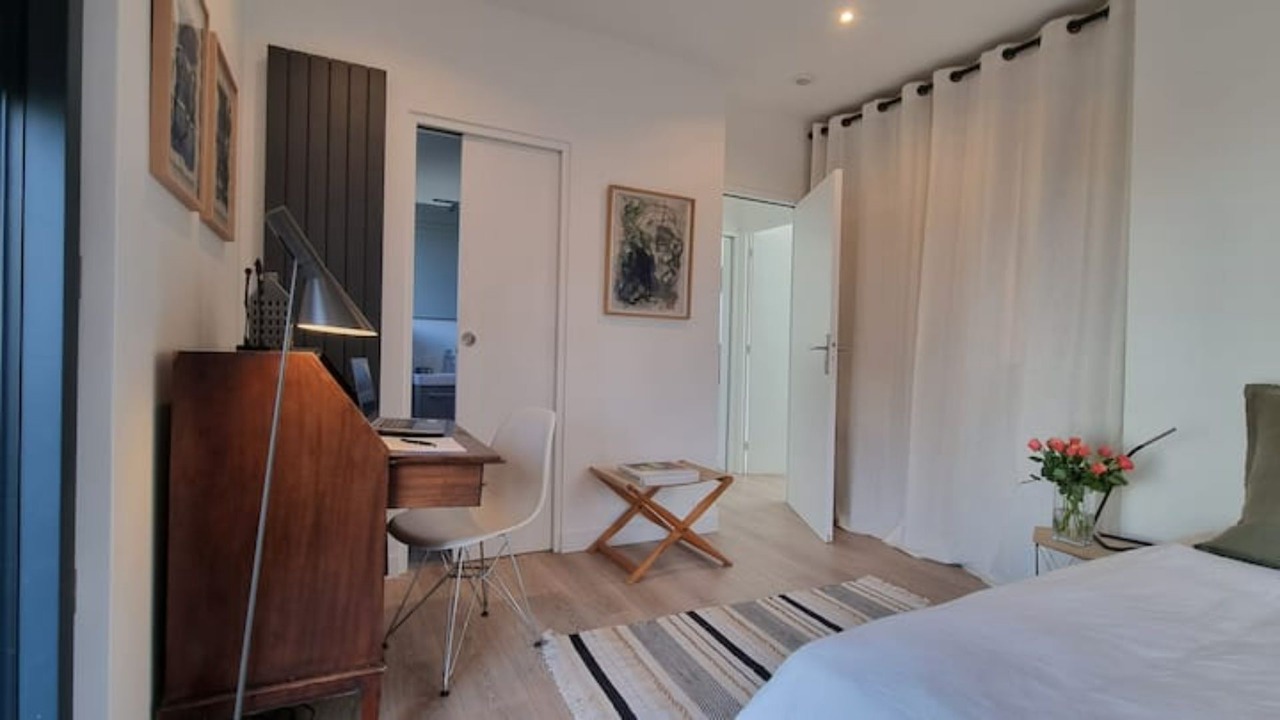 Photo of Bedroom in Vaucresson
